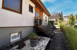 Wohnung kaufen in 53819 Neunkirchen-Seelscheid, Wohnen mit Hausgefühl: Gemütliche Erdgeschosswohnung im Zweiparteienhaus mit großer Terrasse