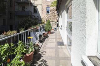 Wohnung kaufen in 06114 Paulusviertel, TOP-Lage - 1 Zimmer mit sonnigem Blick zum Innenhof - Renovierungsbedarf
