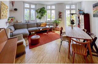 Wohnung kaufen in 79098 Altstadt, Charmante 4-Zimmer-Altbauwohnung in Freiburgs Sedanviertel