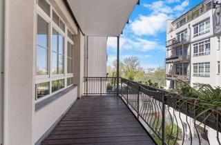 Wohnung kaufen in 10997 Kreuzberg, Altbauwohnung mit Potenzial zur 4-Zimmer-Wohnung – Terrasse am Wasser inklusive