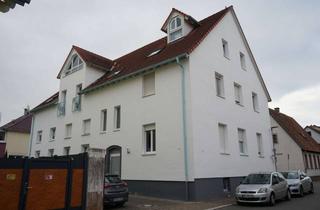 Wohnung mieten in Speyerer Straße, 68789 St. Leon-Rot, Attraktive 2,5-Zimmer-DG-Wohnung mit Balkon und EBK in St. Leon-Rot