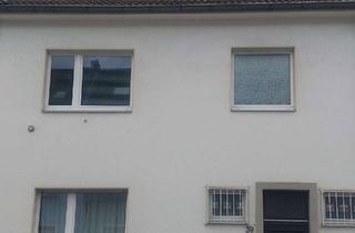Wohnung mieten in Servatiusstraße 39, 51109 Ostheim, Schöne 2-Zimmer-Wohnung mit Balkon in Köln