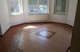 Wohnung mieten in Eichendorffweg 16a, 51545 Waldbröl, Lebendig wohnen: 2-Zimmer-Wohnung mit Balkon in Waldbröl