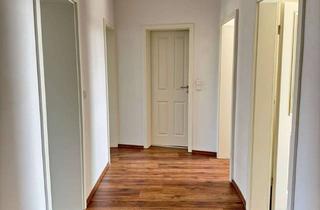 Wohnung mieten in Leipziger Straße 49, 04425 Taucha, ** 3-Zimmer-Wohnung mit Balkon, Einbauküche & modernem Bad