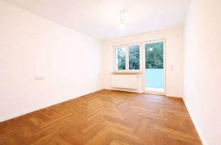 Wohnung mieten in 71638 Ludwigsburg, Mitbewohner gesucht! Helles Zimmer 21qm in neuer 3er-WG in Ludwigsburg am Salonwald