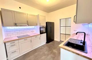 Wohnung mieten in Theatergasse, 96450 Coburg, Attraktive 5-Zimmer-Altbauwohnung nähe Theaterplatz, saniert, EBK, Wohnen/Arbeiten möglich