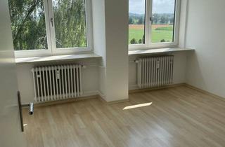 Wohnung mieten in Lohberg, 84576 Teising, Gepflegte 3-Zimmer Wohnung im 3. OG mit Garage in Teising