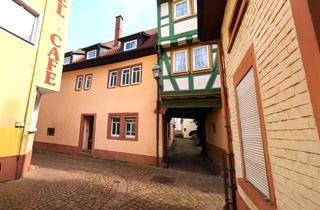Haus kaufen in 63897 Miltenberg, Wohnhaus mit Entwicklungspotenzial im Herzen von Miltenberg