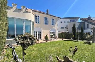Haus kaufen in 73733 Esslingen, Verlieben Sie sich! Repräsentatives, exklusives Anwesen mit Innenpool und Weitblick in Esslingen
