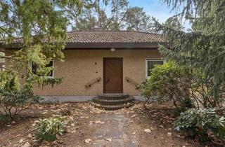 Haus kaufen in 14822 Borkheide, Schöner Wohnen, Bungalow in ruhiger Lage, Borkheide, Garage, großer Garten, Keller