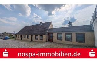 Haus kaufen in 24837 Schleswig, Stadthaus mit Potenzial! Wohnhaus mit vermieteter Einliegerwohnung und Garage