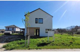 Haus kaufen in Ginsterweg 15, 14797 Kloster Lehnin, Energieeffizientes Architektenhaus im Bau mit 6 Zimmern, 2 Eingängen, Carport und Südgarten, KfW 40