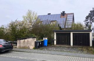 Haus kaufen in 90427 Großgründlach, Freistehendes 1-2 Familienhaus mit Doppelgarage, Solar- und Photovoltaikanlage
