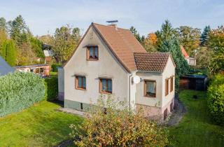 Einfamilienhaus kaufen in 15366 Neuenhagen, Sanierungsbedürftiges Einfamilienhaus in Neuenhagen - Keller, Garage, Schuppen, großer Garten u.v.m.