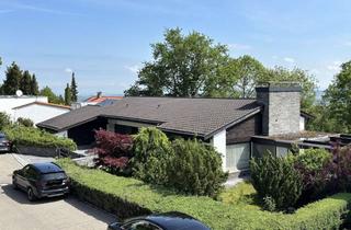 Villa kaufen in 71229 Leonberg, Wohntraum mit Pool: Exklusive Villa in gefragter Lage von Leonberg auf großem Grundstück