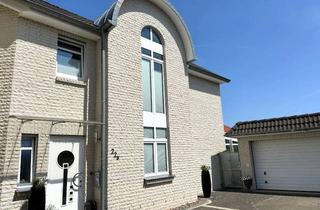 Doppelhaushälfte kaufen in 31275 Lehrte, LEHRTE: Luxuriöse Doppelhaushälfte gehobene Ausstattung, Doppelgarage und großem Grundstück