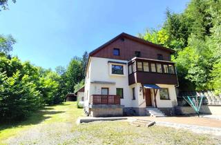 Haus kaufen in 09488 Thermalbad Wiesenbad, Großzügiges Ein- bis Zweifamilienhaus in idyllischer Alleinlage am Waldrand