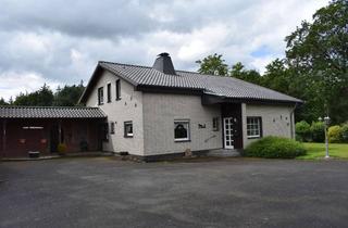 Haus kaufen in 37434 Bilshausen, Wohnhaus mit massiven Stallungen auf 1,3ha Grundstück
