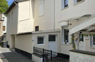 Haus kaufen in 56626 Andernach, Kleines, saniertes Häuschen im Herzen von Andernach mit 2 Wohnetagen, Hof, Garage ohne Garten