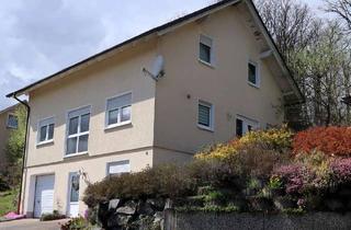 Haus kaufen in 57334 Bad Laasphe, Niedrigenergiehaus. Wer will schon die Straße mitheizen!