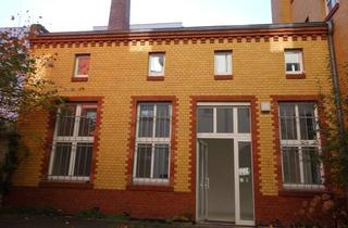 Gewerbeimmobilie mieten in Invalidenstraße 161, 10115 Mitte, Repräsentative auf dem Hinterhof gelegene Remise mit ca. 129 m²