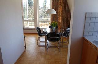 Immobilie mieten in 12249 Lankwitz, Sonniges Terrassen-Dachgeschoss, möbliert, nahe Lichterfelde Ost, gute Anbindung n. Mitte u. zu Unis