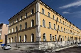 Wohnung kaufen in 83435 Bad Reichenhall, Historische Eleganz trifft Ausblick: 2-Zimmer-Wohnung im Königspalais von Bad Reichenhall