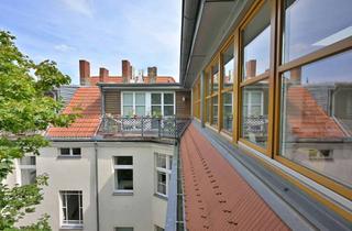 Wohnung kaufen in 12159 Schöneberg, Wohnen über den Dächern Friedenaus- Lichtdurchflutete Eigentumswohnung mit zwei Dachterrassen
