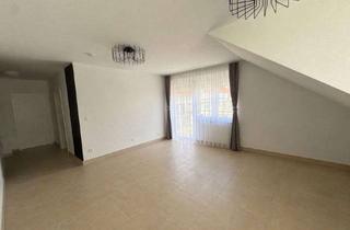 Wohnung mieten in Wielandstraße, 72636 Frickenhausen, Gemütliche und helle 3-Zimmer Dachgeschosswohnung mit Balkon im Grünen