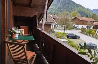 Wohnung mieten in Kirchwandstraße, 83730 Fischbachau, Zwei Zimmer in Fischbachau: Helle Dachgeschosswohnung mit Balkon