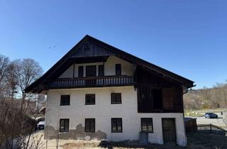 Einfamilienhaus kaufen in 83278 Traunstein, Kernsanierungsbedürftiges Einfamilienhaus mit großem Grundstück in Traunstein.