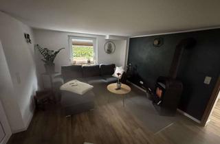 Haus kaufen in Am Homberg 19, 34516 Vöhl, Haus mit großem Grundstück und zwei separaten Wohnungen