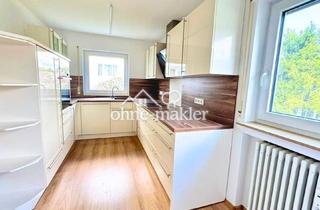 Wohnung mieten in Machtolsheimer Weg, 89150 Laichingen, Modern renovierte 3-Raum-Wohnung mit Einbauküche, Balkon und Garage in Laichingen