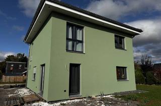 Villa kaufen in 34513 Waldeck, Neuwertige & energieeffiziente Stadtvilla (KfW 40EE) in ruhiger Wohnlage von Waldeck-Höringhausen