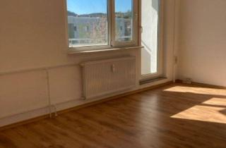 Wohnung mieten in Turnvater-Jahn-Straße 26, 99326 Stadtilm, Helle Familienwohnung mit Balkon – ab sofort verfügbar