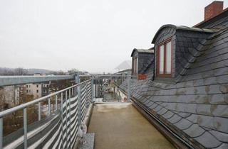 Wohnung mieten in Hölderlinstraße 14, 08056 Zwickau, Stilvolle 4-Raum-Wohnung mit Balkon in Mitte-Nord