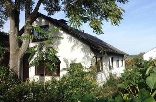 Einfamilienhaus kaufen in Kiefernweg 1, 65510 Idstein, Idstein - Einfamilienhaus mit Einliegerwohnung (eigener Eingang) ca. 250 m² Wohnfläche