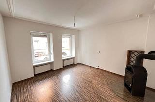 Wohnung kaufen in 66954 Pirmasens, Pirmasens - Gemütliche 2-Zimmer-Wohnung mit Kamin, großem Bad & Garten