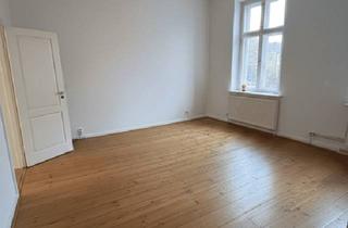 Wohnung kaufen in 12109 Berlin, Berlin - Willkommen in Mariendorf 2-Rw mit Balkon