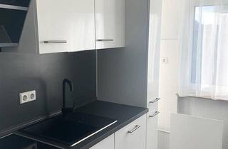 Wohnung kaufen in 71229 Leonberg, Leonberg - Helle 3-Zimmer Wohnung mit Balkon | zentrale Lage