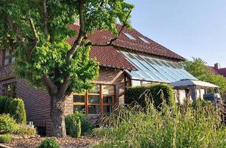 Haus kaufen in 32609 Hüllhorst, Hüllhorst - Kapitalanlage - Rendite 6 % - 3 Wohneinheiten voll vermietet