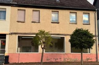 Haus kaufen in 06311 Helbra, Helbra - Charmantes Sanierungsobjekt mit Gewerbeeinheit in Helbra