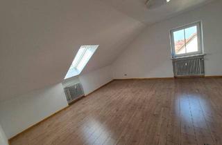 Wohnung kaufen in 85276 Pfaffenhofen, Pfaffenhofen an der Ilm - Erstbezug nach Sanierung ! 3Zimmer Dachgeschoss Wohnung