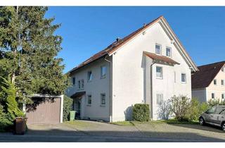 Wohnung kaufen in 96135 Stegaurach, 2-Zimmer-Dachgeschosswohnung mit Balkon in Stegaurach