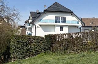 Wohnung kaufen in Grünestraße, 42929 Wermelskirchen, Wohntraum mit Weitblick, 2 Balkonen, 2 SZ , Dachboden