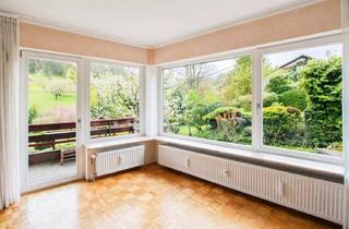 Wohnung kaufen in 73087 Bad Boll, Ruheoase am Naturschutzgebiet: Lichtdurchflutete 3-Zimmer-Wohnung mit Terrassen & Balkon