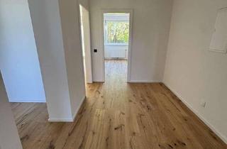 Wohnung kaufen in Hogenfelder Kamp 14, 22457 Schnelsen, Stilvoll renovierte 3- Zimmer Wohnung mit grünem Ausblick