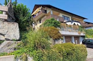 Wohnung kaufen in Lärchenweg 13, 77736 Zell, ca. 5% Rendite gut vermietete 5-Zimmer Dachgeschosswohnung - mit neuem Dach und neuer PV Anlage