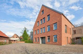 Wohnung kaufen in 30539 Bemerode, Großzügige hochwertige Wohnung in einzigartigem Denkmalensemble mit Terrasse und Stellplätzen