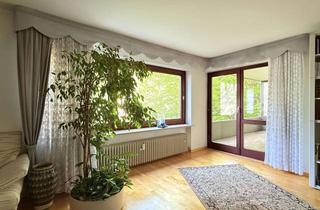 Wohnung kaufen in 76534 Lichtental, Großzügige Eigentumswohnung mit zwei Balkonen und Garage in Baden-Baden